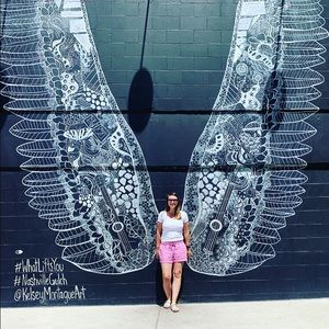 Meet your Posher, Olivia